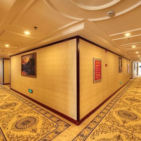 Vienna Hotel Shanghai Happy Valley Songjiang Екстер'єр фото