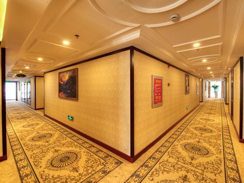 Vienna Hotel Shanghai Happy Valley Songjiang Екстер'єр фото