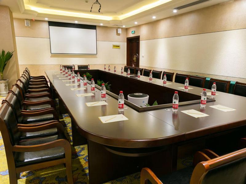 Vienna Hotel Shanghai Happy Valley Songjiang Екстер'єр фото