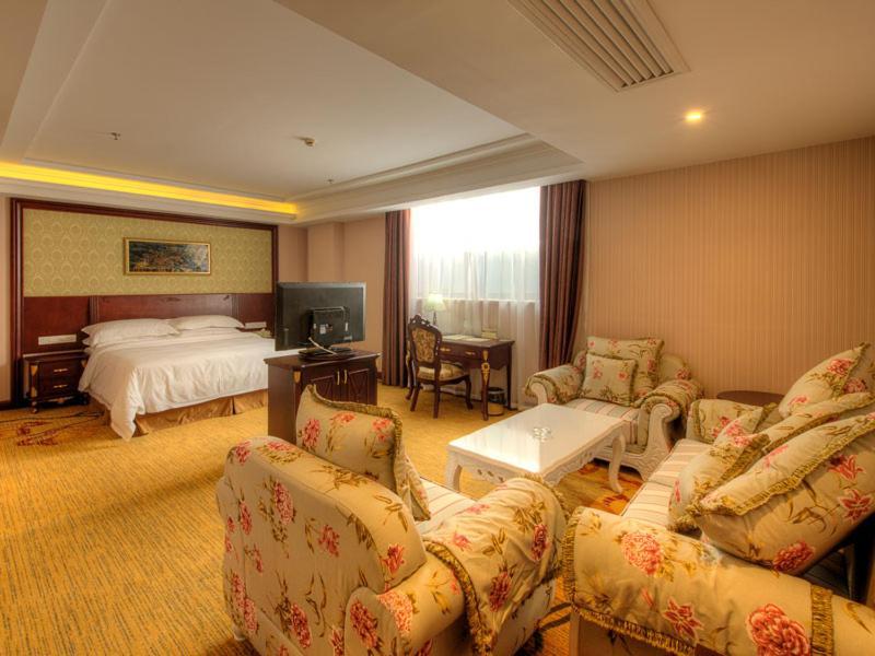 Vienna Hotel Shanghai Happy Valley Songjiang Екстер'єр фото